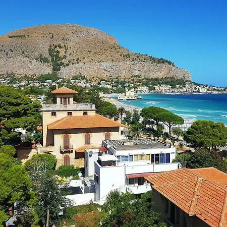 Terrace Beach Apartment